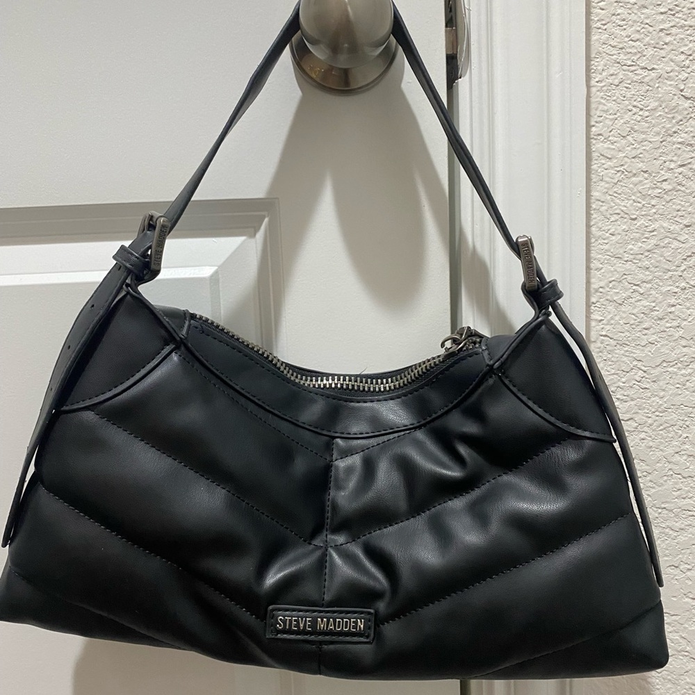 Steve Madden Bgal Shoulder Handbag Quilted BLACK - Picture 5 of 5